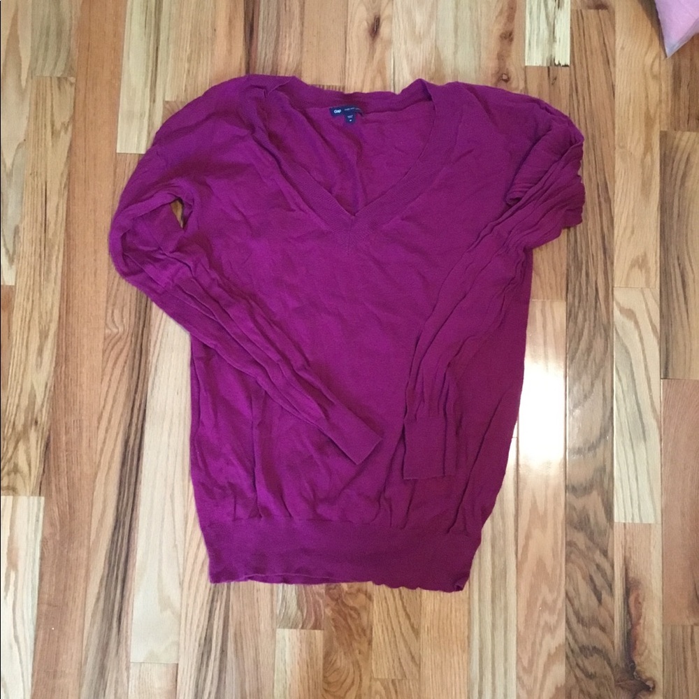 V neck sweater
